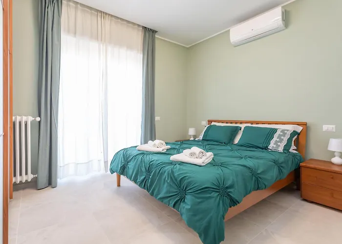 Apartment Cornelia Near Metro A